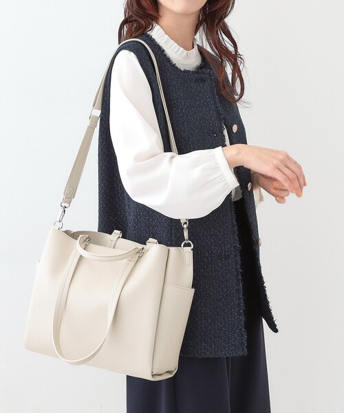 SHOO・LA・RUE(シューラルー)の「3WAYトートバッグ(トートバッグ・レディース・ベージュ系4/ブラック/ナチュラル・00)」の1枚目の写真