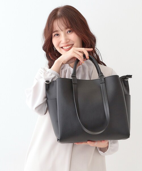 SHOO・LA・RUE(シューラルー)の「3WAYトートバッグ(トートバッグ・レディース・ベージュ系4/ブラック/ナチュラル・00)」の4枚目の写真