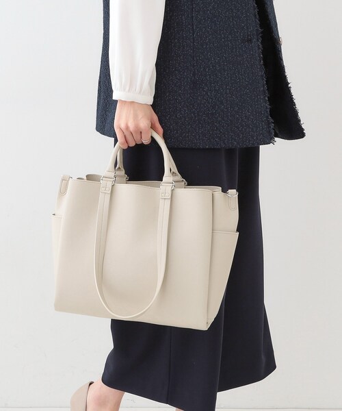 SHOO・LA・RUE(シューラルー)の「3WAYトートバッグ(トートバッグ・レディース・ベージュ系4/ブラック/ナチュラル・00)」の8枚目の写真