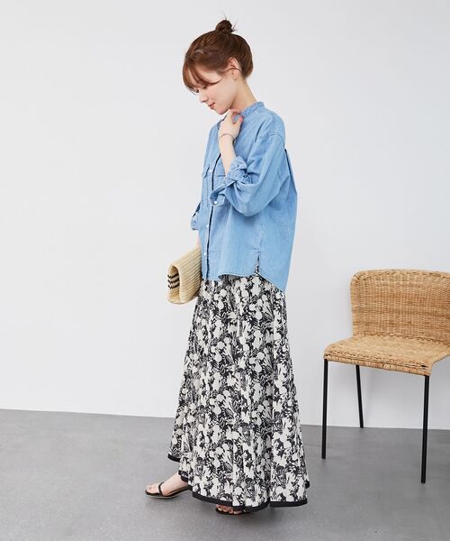 le.coeur blanc（ルクールブラン）の「《手洗い可能》Fanaka別注バイカラーフラワースカート（スカート・レディース・ブルー/ブラック・38）」の8枚目の写真