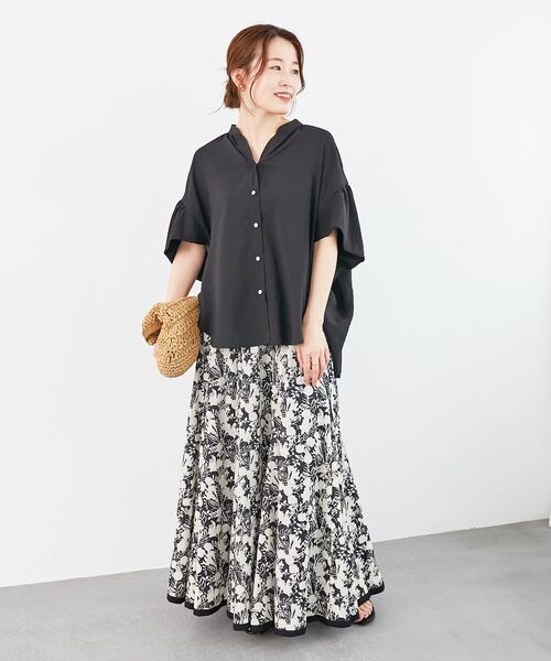 le.coeur blanc（ルクールブラン）の「《手洗い可能》Fanaka別注バイカラーフラワースカート（スカート・レディース・ブルー/ブラック・38）」の10枚目の写真