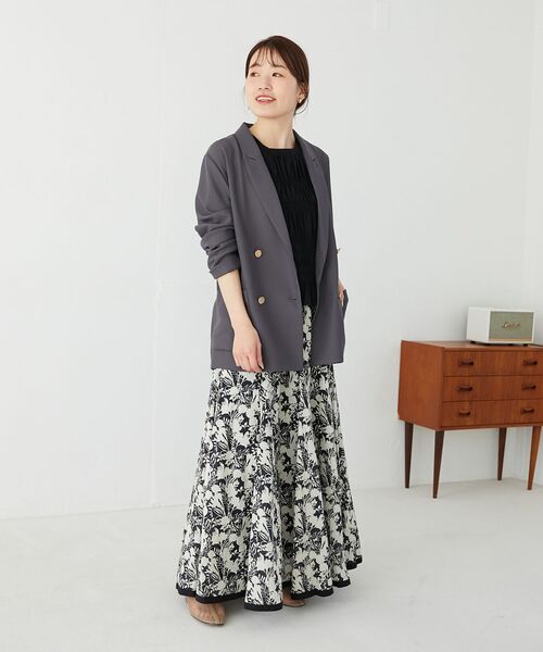 le.coeur blanc（ルクールブラン）の「《手洗い可能》Fanaka別注バイカラーフラワースカート（スカート・レディース・ブルー/ブラック・38）」の14枚目の写真