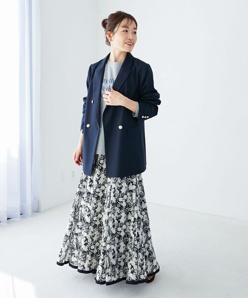 le.coeur blanc（ルクールブラン）の「《手洗い可能》Fanaka別注バイカラーフラワースカート（スカート・レディース・ブルー/ブラック・38）」の16枚目の写真