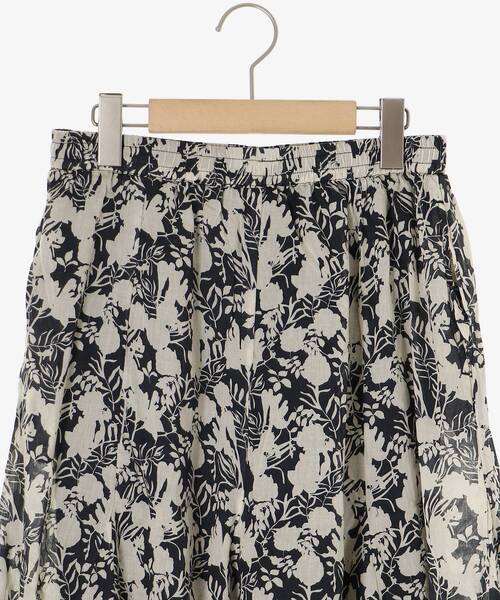 le.coeur blanc（ルクールブラン）の「《手洗い可能》Fanaka別注バイカラーフラワースカート（スカート・レディース・ブルー/ブラック・38）」の21枚目の写真