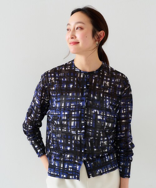 UNTITLED（アンタイトル）の「【セットアップ可能/アンサンブル可能/シアー】チェックプリント カーディガンニット（カーディガン/ボレロ・レディース・キャメル/ネイビー系・00/02/04/44）」の10枚目の写真