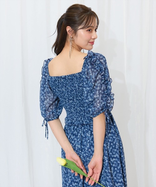 ALEMAIS シャーリング ミニワンピース フローラル【関税なし】 サマーセール開催中！! 7月22日より順次発送予定】XS-Lサイズ