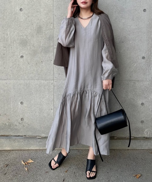 セール】satinlike gather v neck dress /サテン調ギャザーVネック