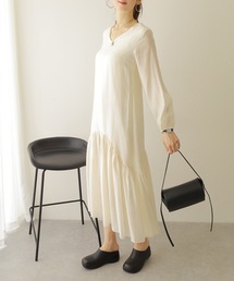 satinlike gather v neck dress /サテン調ギャザーVネックロングワンピース