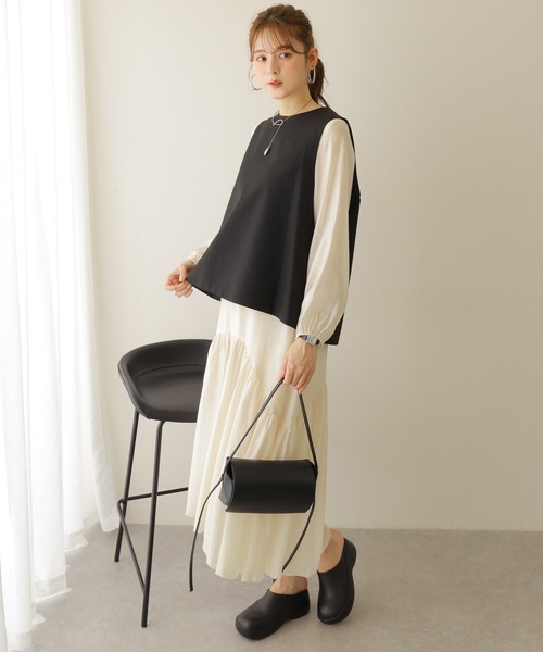 LAULEN（ローレン）の「satinlike gather v neck dress /サテン調ギャザーVネックロングワンピース（ワンピース・レディース・グレー/アイボリー・FREE）」の7枚目の写真
