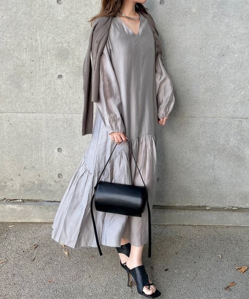 satinlike gather v neck dress /サテン調ギャザーVネックロング