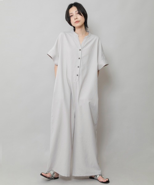 Munich（ミューニック）の「【UVカット】【速乾性】【接触冷感】麻混ツイルコンビネゾン（つなぎ/オールインワン・レディース・グレイッシュベージュ/ブラック/ダークグレー・M/S）」の4枚目の写真