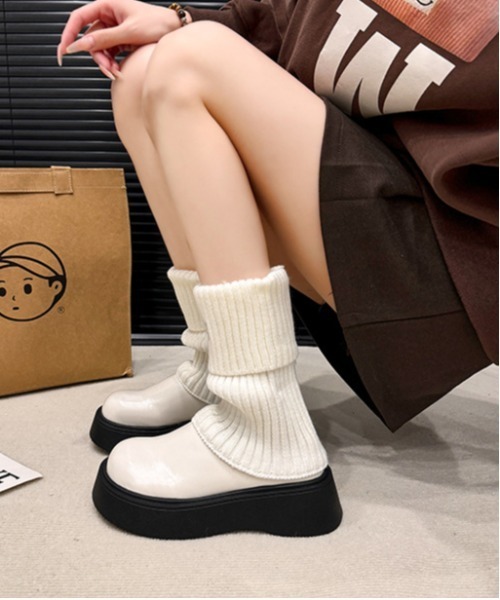 WEGO（ウィゴー）の「WEGO/ラウンド厚底フェイクレザースリッポンサンダル（スリッポン・レディース・ホワイト/ブラック・LARGE/MEDIUM）」の11枚目の写真