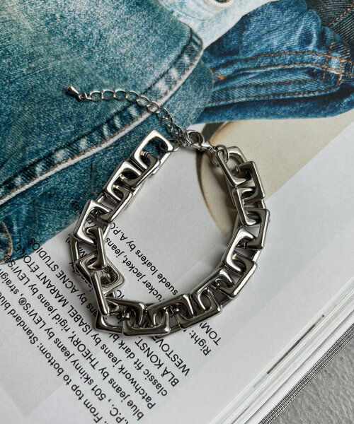 DouDou（ドゥドゥ）の「スクエアチェーンブレスレット（ブレスレット・レディース・シルバー/ゴールド・FREE）」の3枚目の写真