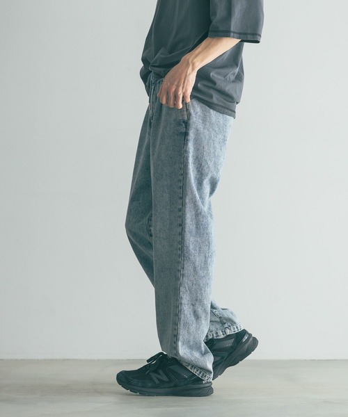 LOWRYS FARM（ローリーズファーム）の「ライトデニムイージーパンツ　 329250（デニムパンツ・メンズ・ブラック/ブルー・MEDIUM/LARGE）」の16枚目の写真