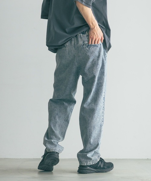 LOWRYS FARM（ローリーズファーム）の「ライトデニムイージーパンツ　 329250（デニムパンツ・メンズ・ブラック/ブルー・MEDIUM/LARGE）」の17枚目の写真