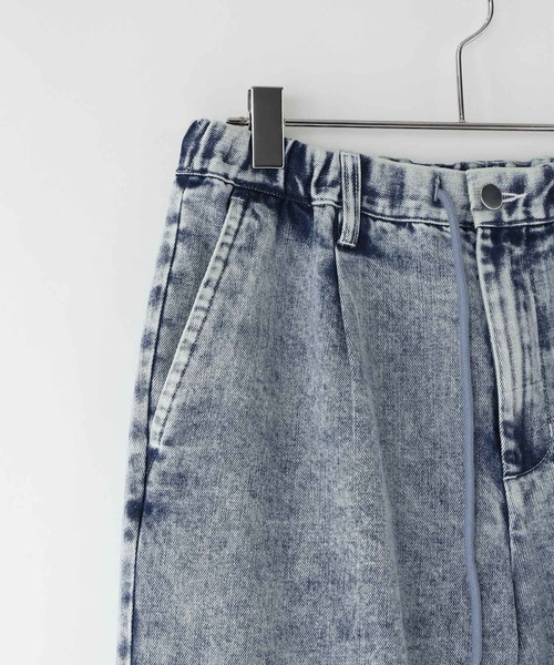 LOWRYS FARM（ローリーズファーム）の「ライトデニムイージーパンツ　 329250（デニムパンツ・メンズ・ブラック/ブルー・MEDIUM/LARGE）」の21枚目の写真