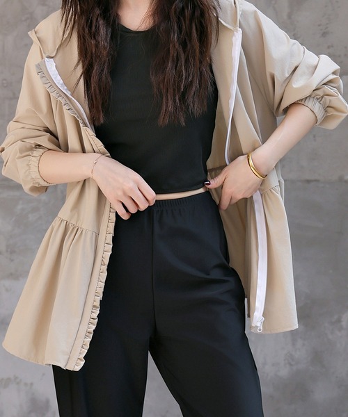 TeddyShop（テディショップ）の「【紫外線遮蔽率 99%以上/接触冷感/大きいサイズ有】レディース水着 長ぽわん袖フード付きフリルラッシュガード パーカー 水陸両用（ラッシュガード・レディース・ブラック/ベージュ/チャコールグレー/ホワイト・M/S/L/LL）」の6枚目の写真