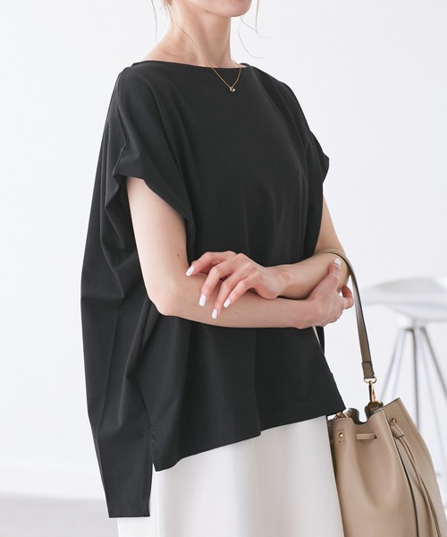 マルチファンクション二の腕すっきり見えカットトップス（Tシャツ