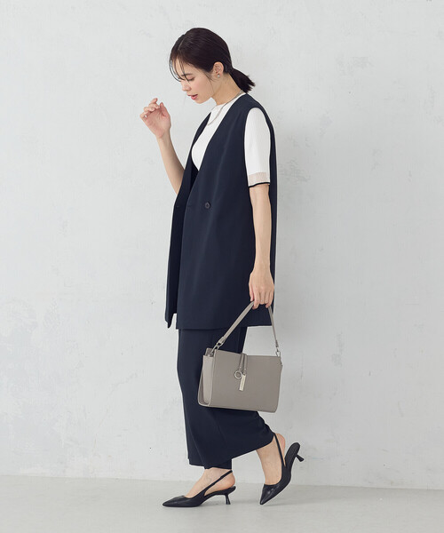 COMME CA ISM（コムサイズム）の「【宮城舞さん着用】ロゴプレート ミニショルダー（ショルダーバッグ・レディース・ベージュ/グレー/ブラック・FREE）」の9枚目の写真