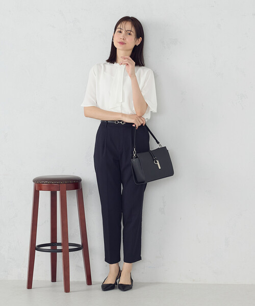 COMME CA ISM（コムサイズム）の「【宮城舞さん着用】ロゴプレート ミニショルダー（ショルダーバッグ・レディース・ベージュ/グレー/ブラック・FREE）」の16枚目の写真