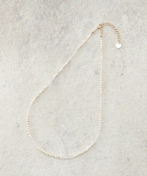 OPAQUE.CLIP（オペークドットクリップ）の「ガラスビーズネックレス（ネックレス・レディース・ホワイト/サンドベージュ/ブルー系その他・00）」の2枚目の写真