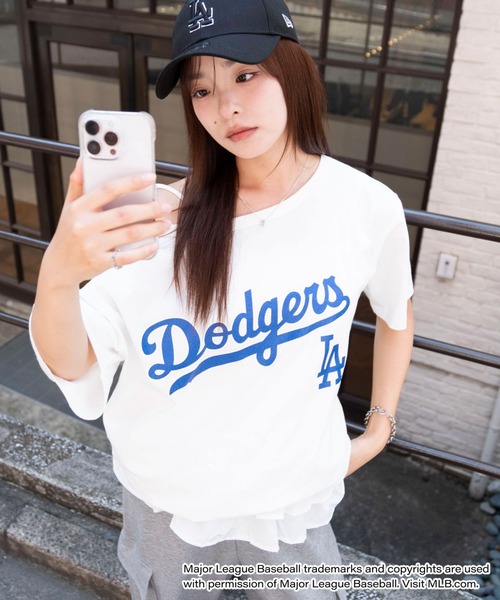 ★MLB KOREA★ ベーシック スモールロゴ オフショルダー Tシャツ ∴WEGO/【25年春夏新作】 グリッター ロゴ MLB別注オフショル
