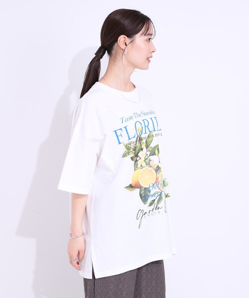 Cutie Blonde（キューティーブロンド）の「【洗える】ゆるシルエットが抜け感を演出 プリントBIG Tシャツ（Tシャツ/カットソー・レディース・ホワイト系1/チャコール/ブラック系1/ブルー系1・00）」の6枚目の写真