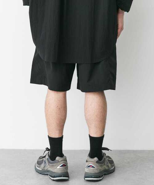 BURLAP OUTFITTER(バーラップアウトフィッター)の「『別注』BURLAP OUTFITTER×DOORS Supplex Nylon Shorts(その他パンツ・メンズ・ブラック/ベージュ/チャコールグレー・LARGE/MEDIUM)」の6枚目の写真