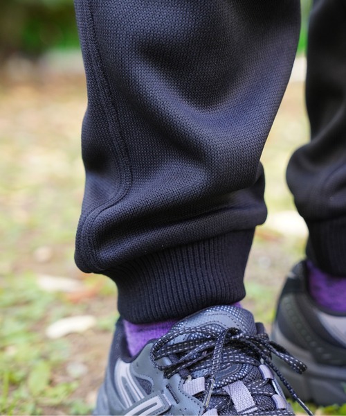 Gramicci（グラミチ）の「GRAMICCI/グラミチ  BONDING KNIT FLEECE NARROW RIB PANT ボンディングニットフリースナローリブパンツ G2FU-P018（スウェットパンツ・メンズ・チャコールグレー/ブラック/グレー・S/M/L/XL）」の15枚目の写真