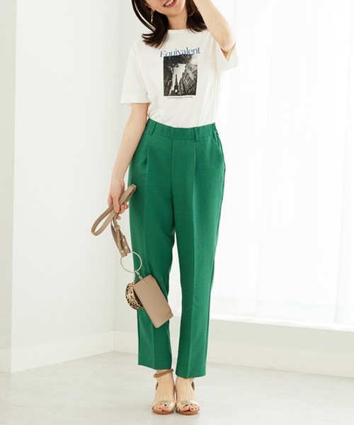 BELLUNA PLUS(ベルーナ)の「ヒンヤリ!綿100%大人フォトプリントT(Tシャツ/カットソー・レディース・ベージュ/チャコール/オフホワイト・LARGE/X-LARGE/MEDIUM)」の10枚目の写真