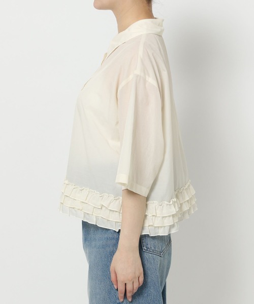 LOWRYS FARM（ローリーズファーム）の「スソフリルシャツＳＳ　499380（シャツ/ブラウス・レディース・アイボリー/ブラック/ブラウン・SHORT/LONG）」の6枚目の写真