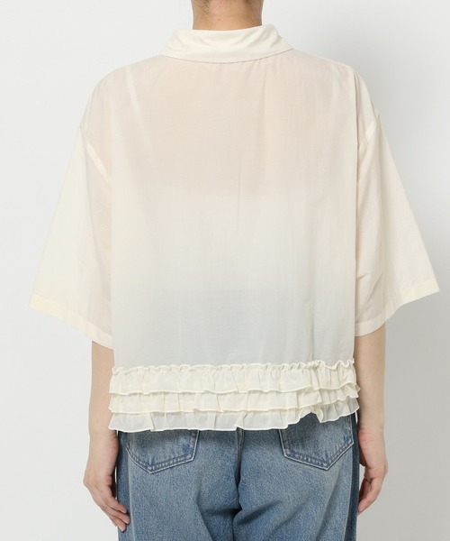 LOWRYS FARM（ローリーズファーム）の「スソフリルシャツＳＳ　499380（シャツ/ブラウス・レディース・アイボリー/ブラック/ブラウン・SHORT/LONG）」の7枚目の写真