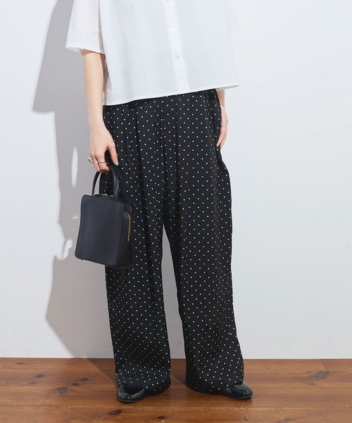 fig London(フィグロンドン)の「●CottonCupra twill pants(スラックス・レディース・ドット/ブラック・FREE)」の2枚目の写真