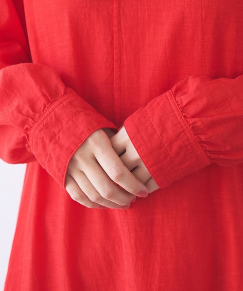 yuni recycled cotton tuck ワンピース ホワイト yuni（ユニ ）の「recycled cotton tuck ワンピース（ワンピース