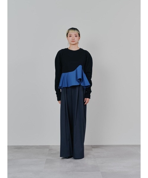 DOLLUPOOPS（ドールアップウップス）の「ウェーブ切替ペプラムトップス（スウェット・レディース・ブルー/グレー/ブラック・38）」の19枚目の写真