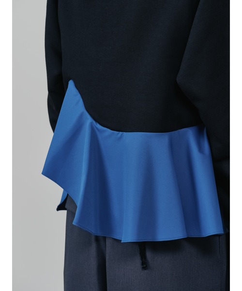 DOLLUPOOPS（ドールアップウップス）の「ウェーブ切替ペプラムトップス（スウェット・レディース・ブルー/グレー/ブラック・38）」の18枚目の写真