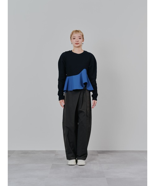 DOLLUPOOPS（ドールアップウップス）の「ウェーブ切替ペプラムトップス（スウェット・レディース・ブルー/グレー/ブラック・38）」の14枚目の写真