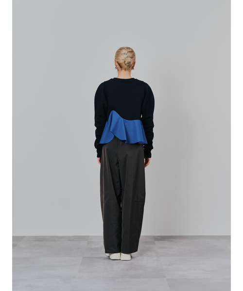 DOLLUPOOPS（ドールアップウップス）の「ウェーブ切替ペプラムトップス（スウェット・レディース・ブルー/グレー/ブラック・38）」の15枚目の写真