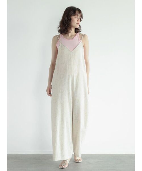 FIKA.(フィーカ)の「Flower cami overalls(サロペット/オーバーオール・レディース・ベージュ系/ブラウン・MEDIUM)」の8枚目の写真