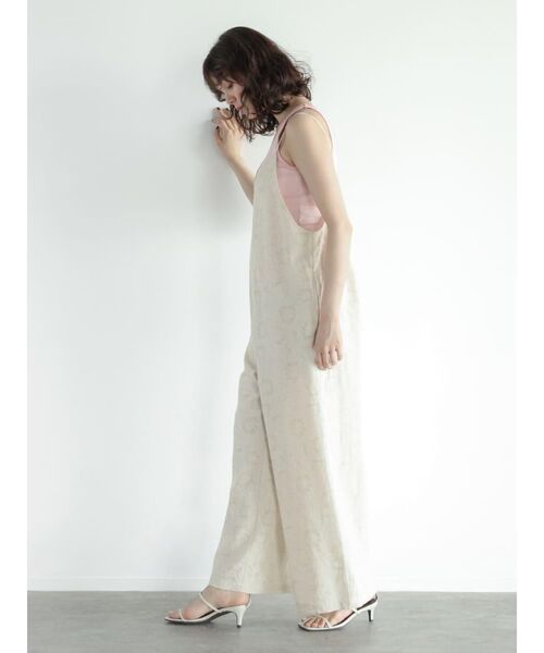 FIKA.(フィーカ)の「Flower cami overalls(サロペット/オーバーオール・レディース・ベージュ系/ブラウン・MEDIUM)」の9枚目の写真