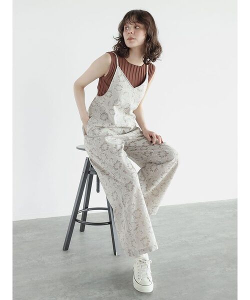 FIKA.(フィーカ)の「Flower cami overalls(サロペット/オーバーオール・レディース・ベージュ系/ブラウン・MEDIUM)」の12枚目の写真