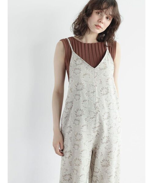 FIKA.(フィーカ)の「Flower cami overalls(サロペット/オーバーオール・レディース・ベージュ系/ブラウン・MEDIUM)」の13枚目の写真