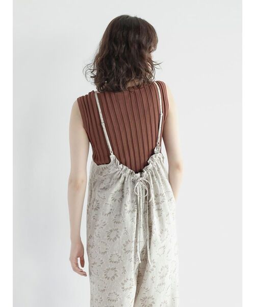 FIKA.(フィーカ)の「Flower cami overalls(サロペット/オーバーオール・レディース・ベージュ系/ブラウン・MEDIUM)」の15枚目の写真