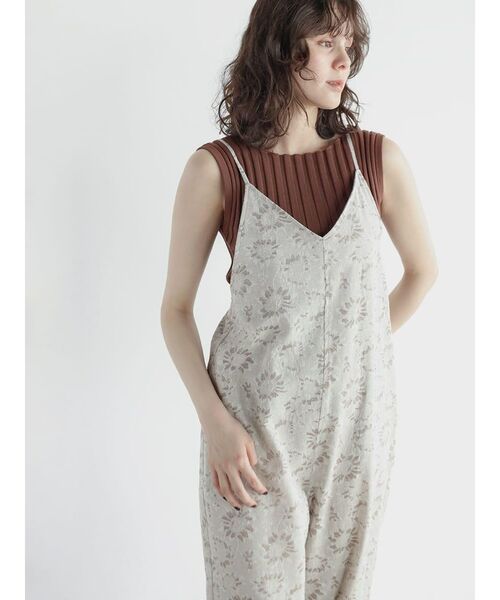 FIKA.(フィーカ)の「Flower cami overalls(サロペット/オーバーオール・レディース・ベージュ系/ブラウン・MEDIUM)」の1枚目の写真
