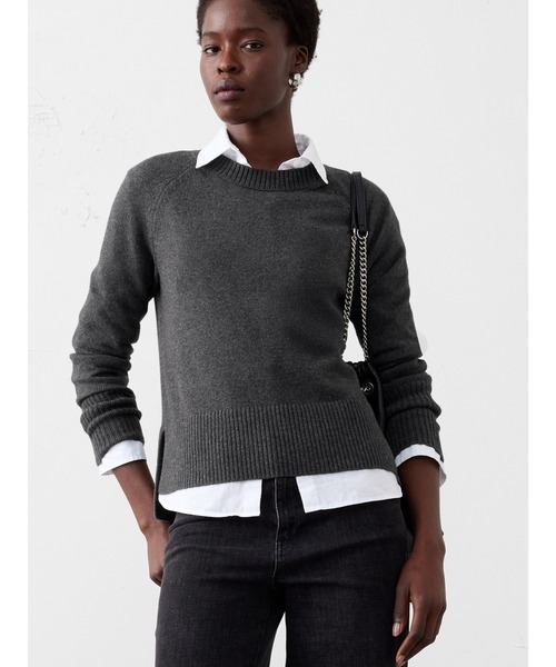BANANA REPUBLIC FACTORY STORE(バナナリパブリック ファクトリーストア)の「BANANA REPUBLIC FACTORY STORE パーフェクトリーソフト クルーネックセーター(ニット/セーター・レディース・レッド系その他/ブラック/チャコールグレー/レッド系その他2/ホワイト/キャメル/ブルー/エメラルド・M/XS/L/S)」の4枚目の写真