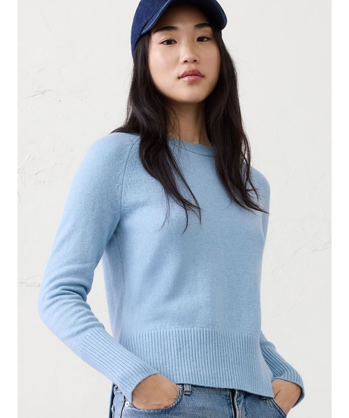 BANANA REPUBLIC FACTORY STORE(バナナリパブリック ファクトリーストア)の「BANANA REPUBLIC FACTORY STORE パーフェクトリーソフト クルーネックセーター(ニット/セーター・レディース・レッド系その他/ブラック/チャコールグレー/レッド系その他2/ホワイト/キャメル/ブルー/エメラルド・M/XS/L/S)」の5枚目の写真