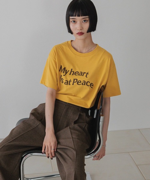 LOWRYS FARM(ローリーズファーム)の「カラーロゴTシャツ 574826(Tシャツ/カットソー・レディース・チャコールグレー/レッド/マスタード/アイボリー・FREE)」の21枚目の写真