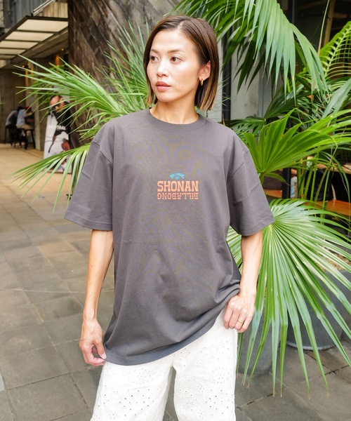 BILLABONG(ビラボン)の「BILLABONG メンズ DESTINATION SHONAN Tシャツ 【2025年秋冬モデル】/ビラボンSHONAN STATION SURFERS湘南グラフィック半袖Tシャツ(Tシャツ/カットソー・メンズ・クリーム/ホワイト・X-LARGE/LARGE/MEDIUM)」の14枚目の写真