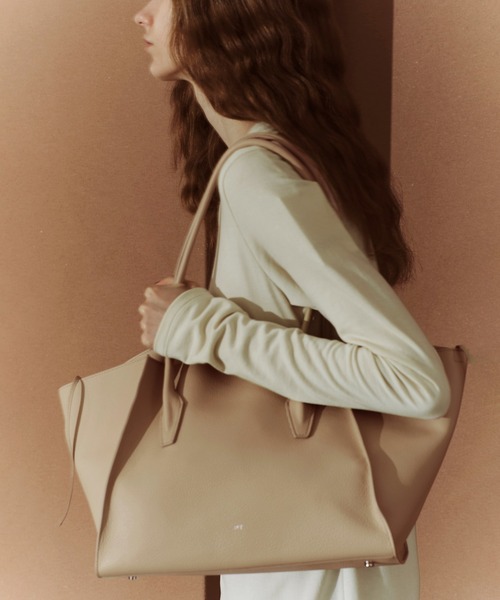 ADAM ET ROPE'(アダムエロペ)の「【PFT】Spread Large_シュリンク(トートバッグ・レディース・ブラック/キナリ・FREE)」の4枚目の写真