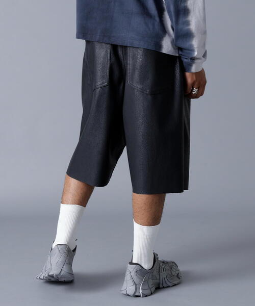 DANKE SCHON（ダンケシェーン）の「DankeSchon/ダンケシェーン/PULEATHER W-KNEE SHORTS（その他パンツ・メンズ・ブラック・M/L）」の13枚目の写真